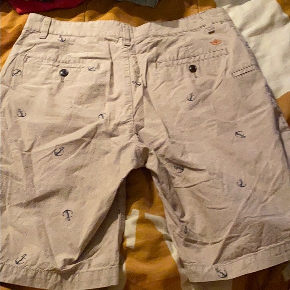 Dockers Cargo Shorts - Picture 2 of 4